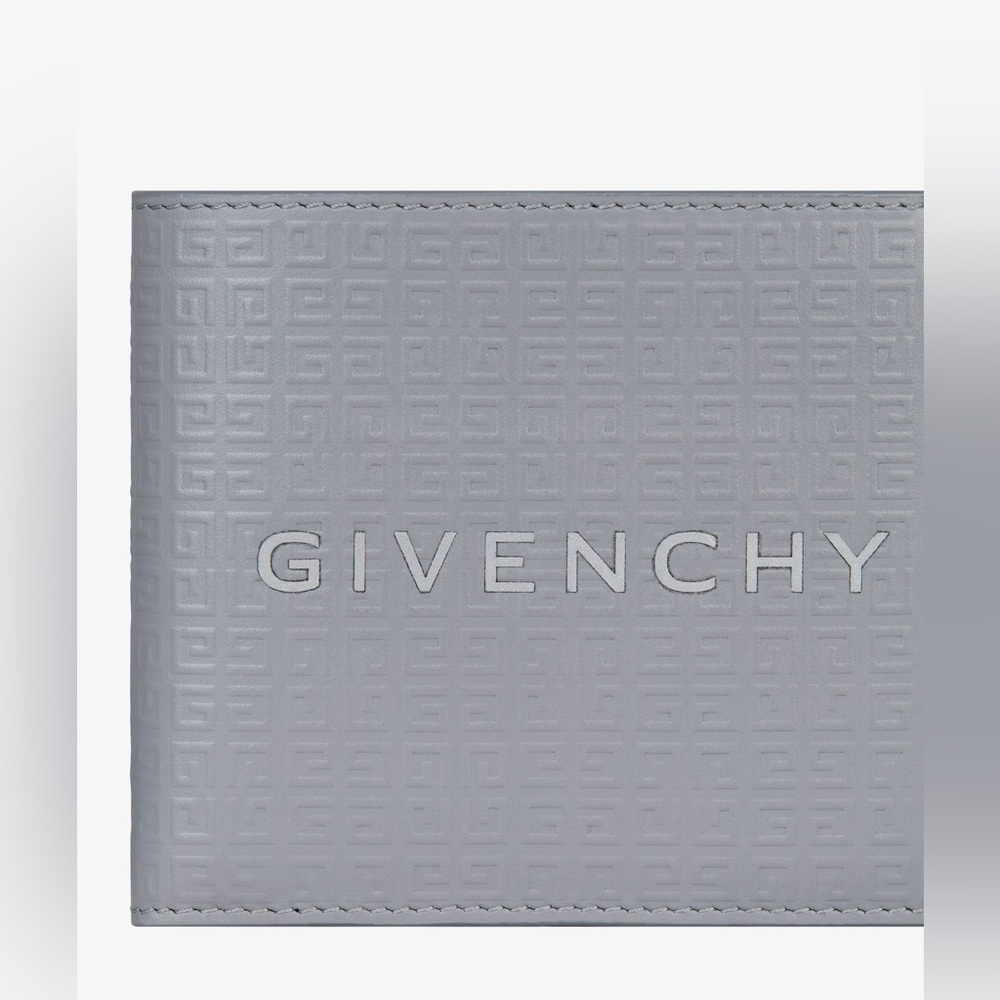 NWT GIVENCHY wallet in 4G Micro leather- light grey